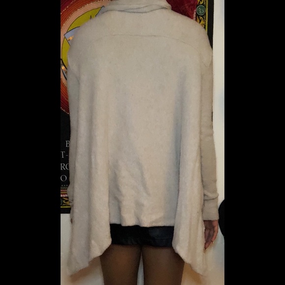 S FREE PEOPLE Tan Turtle Neck Sweater - Picture 4 of 5